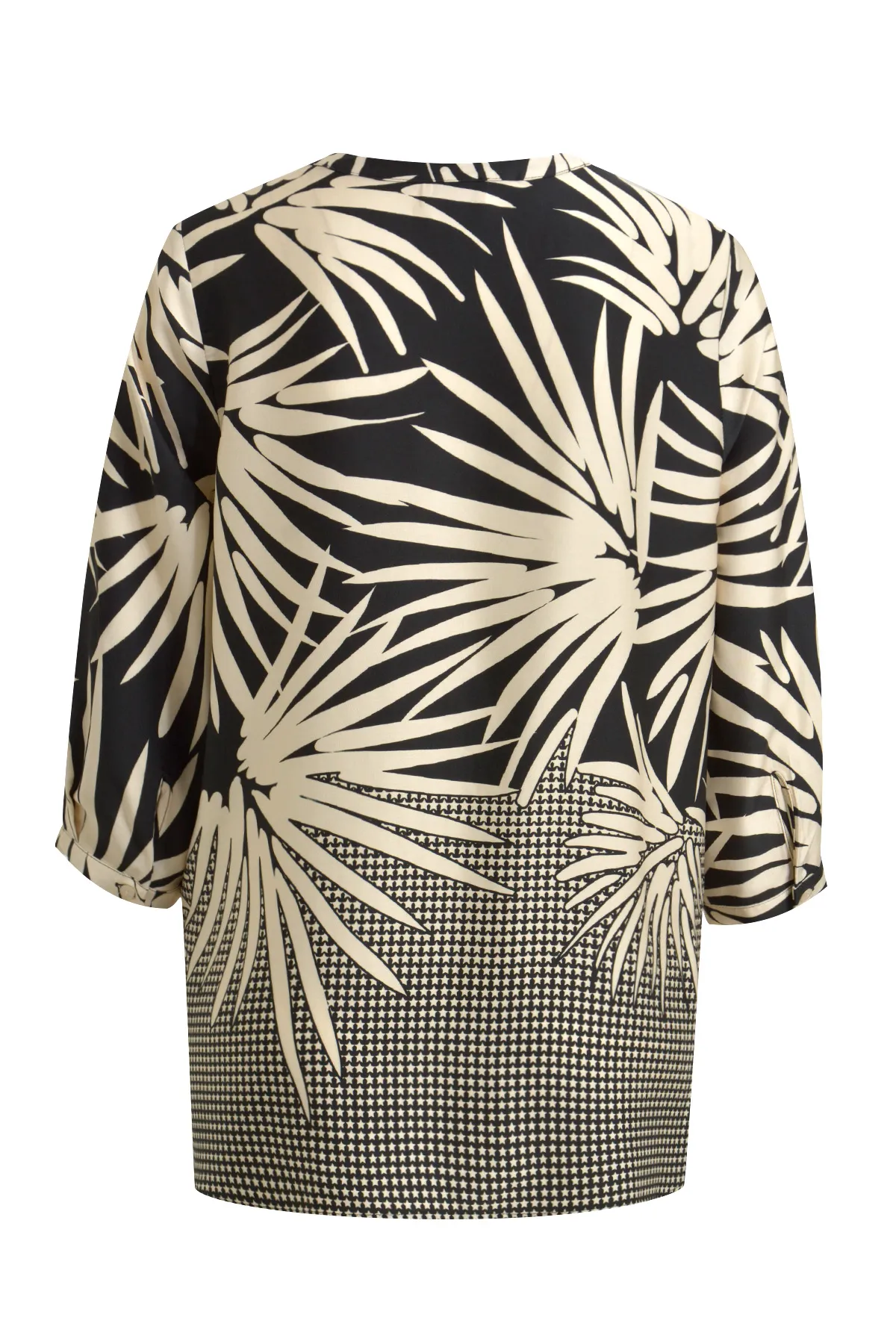 Blouse w neckpanel, v-neck, gathering at neckopening, 3/4 sleeves