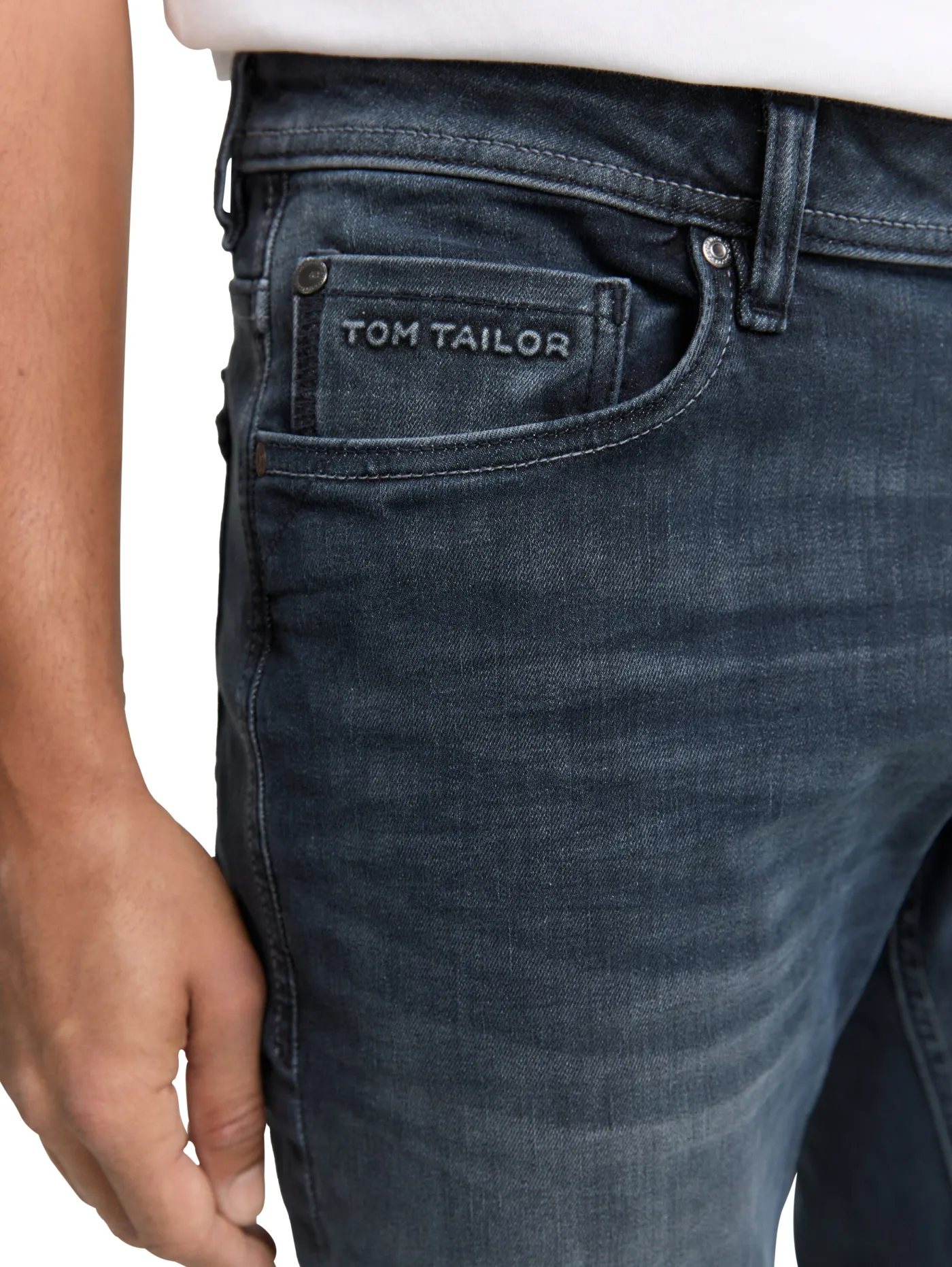 TTCURT TAPERED Jeans mit Stretch