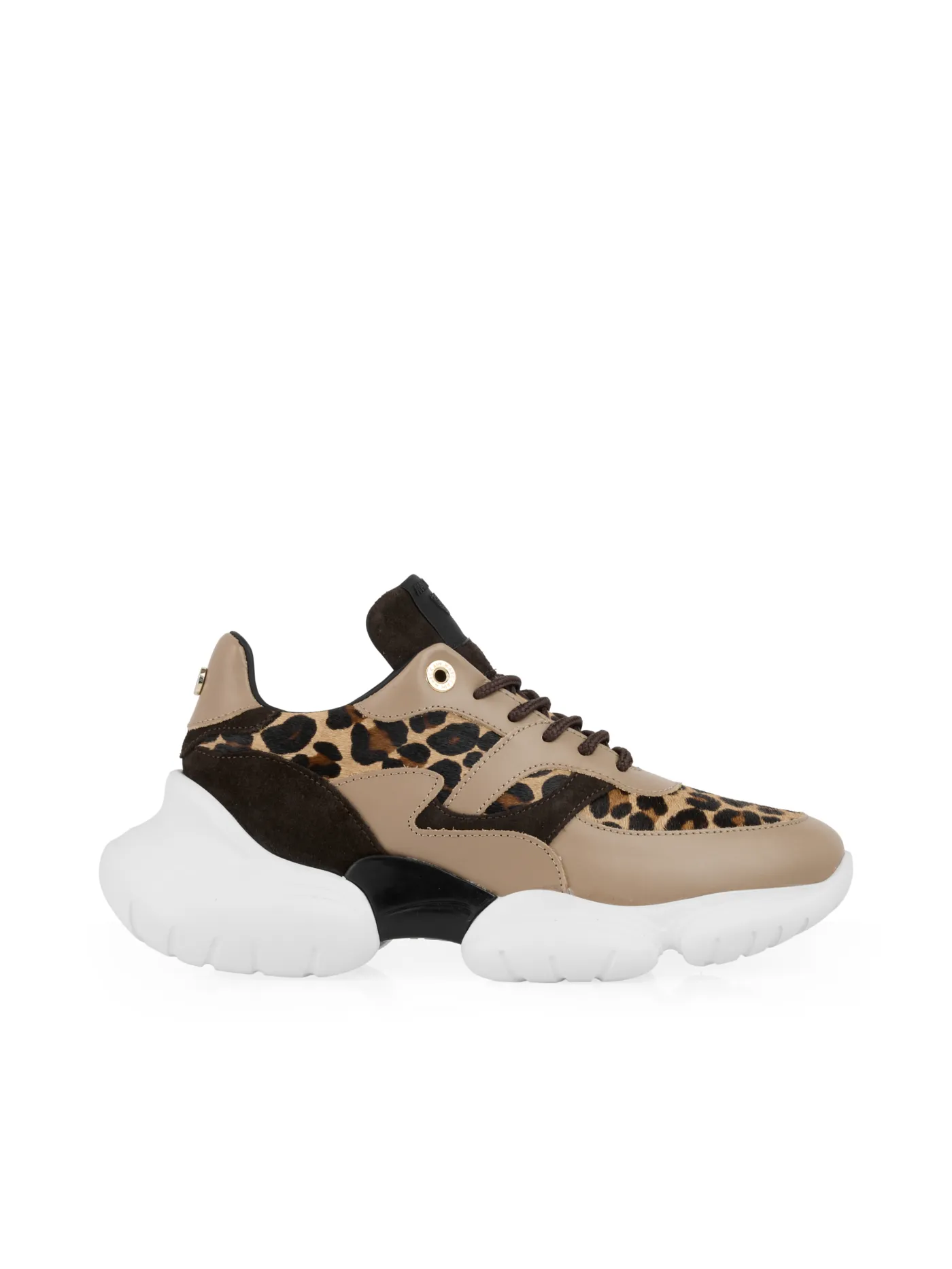 Ledersneaker mit Leo-Highlights