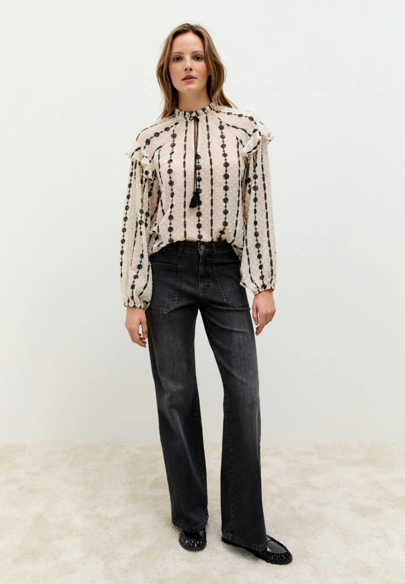 bestickte Chiffonbluse