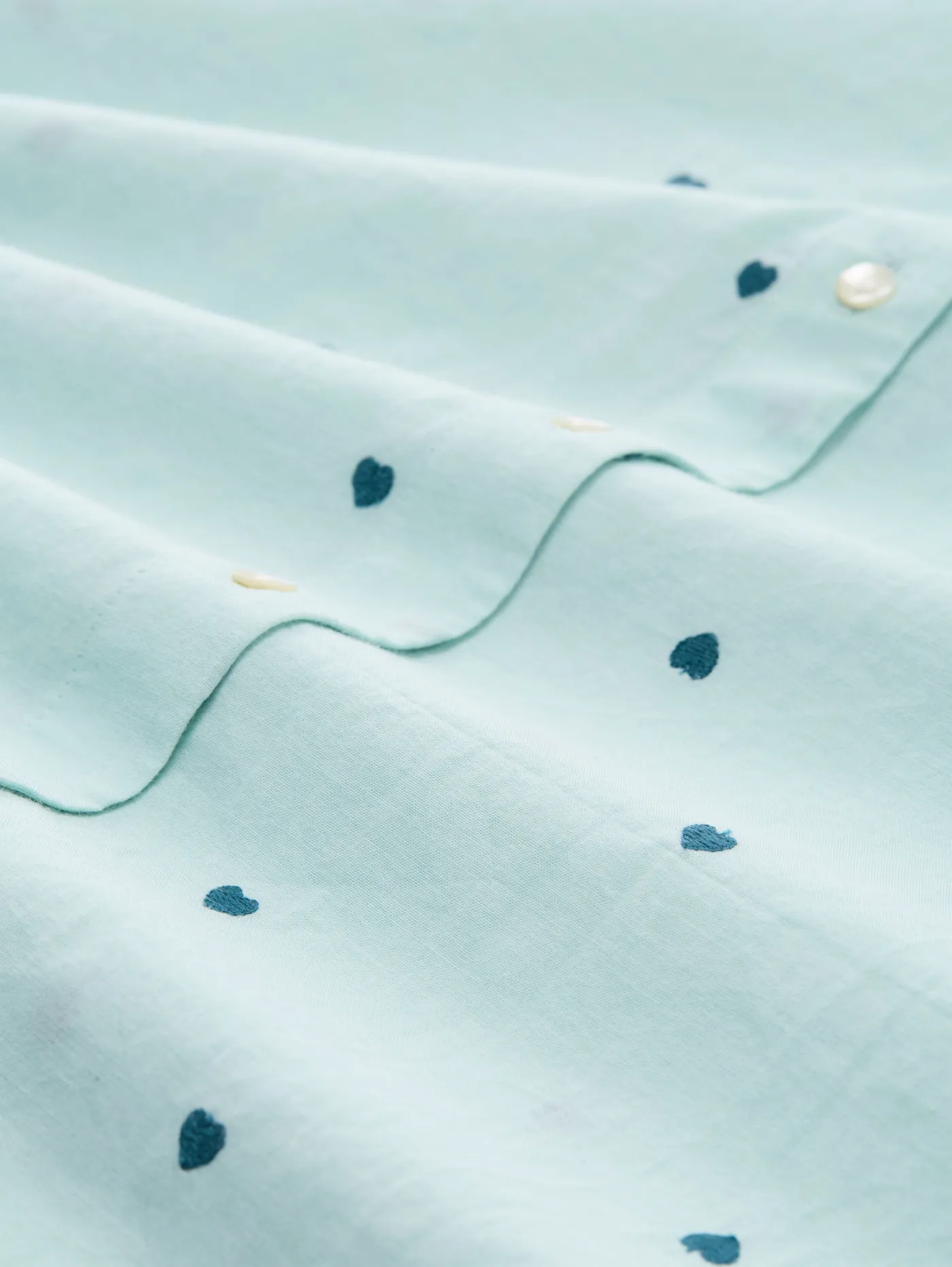 Bluse mit Herz-Stickerei