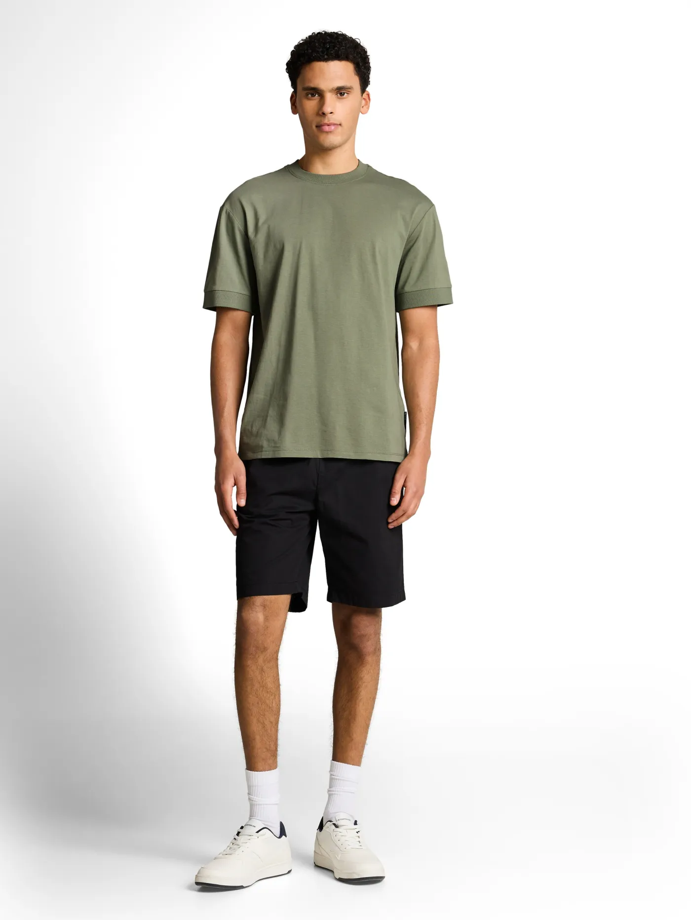 Relaxed Fit T-Shirt mit Rippbündchen