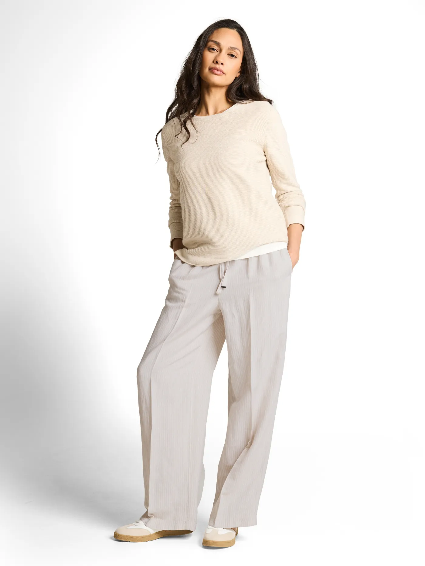 Loose Fit Hose mit Leinenanteil