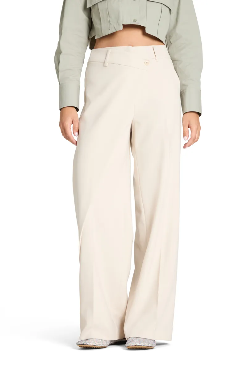 Anais wrap front